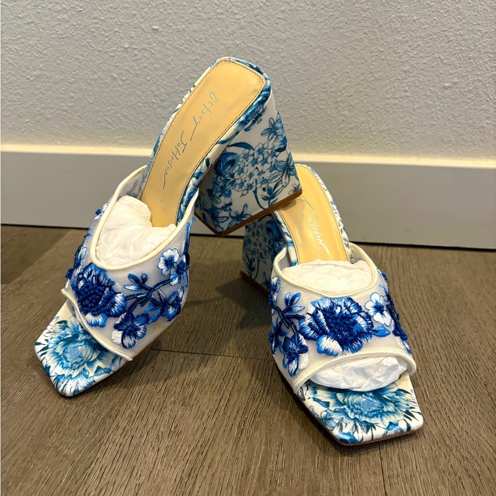Elegant Blue Floral Embroidered Women's Heels